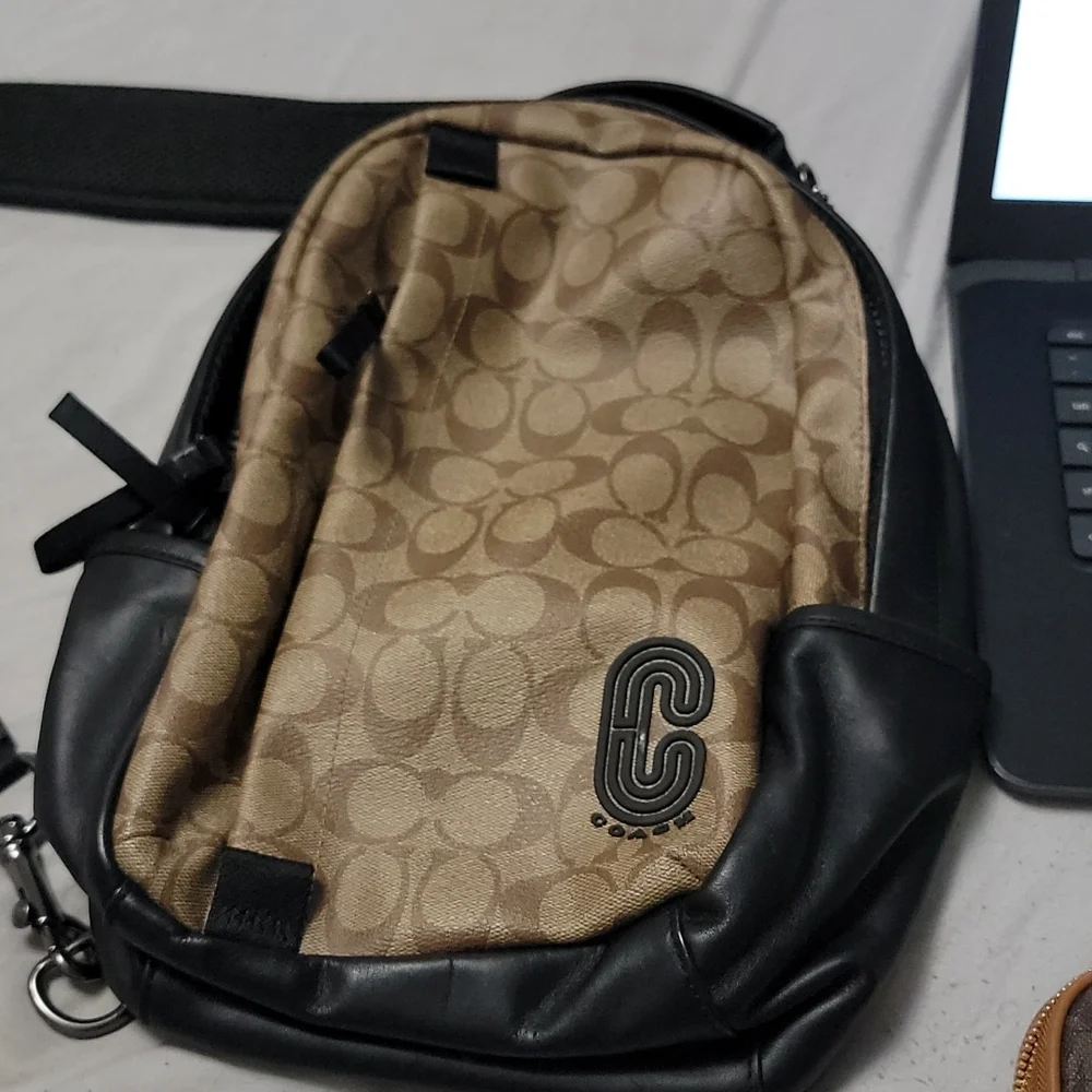 HP Chrome book 15 in,Michael kors laptop case,Coach Crossbody bag